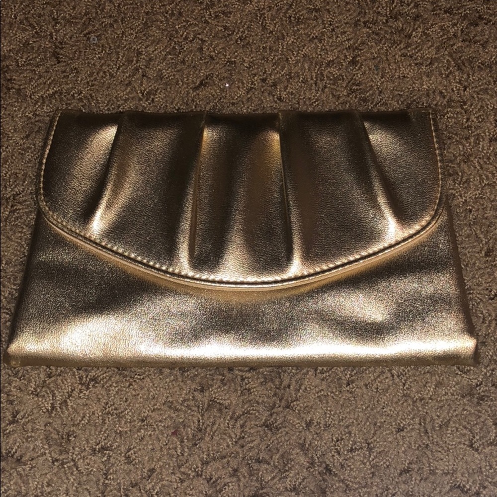 Gold clutch